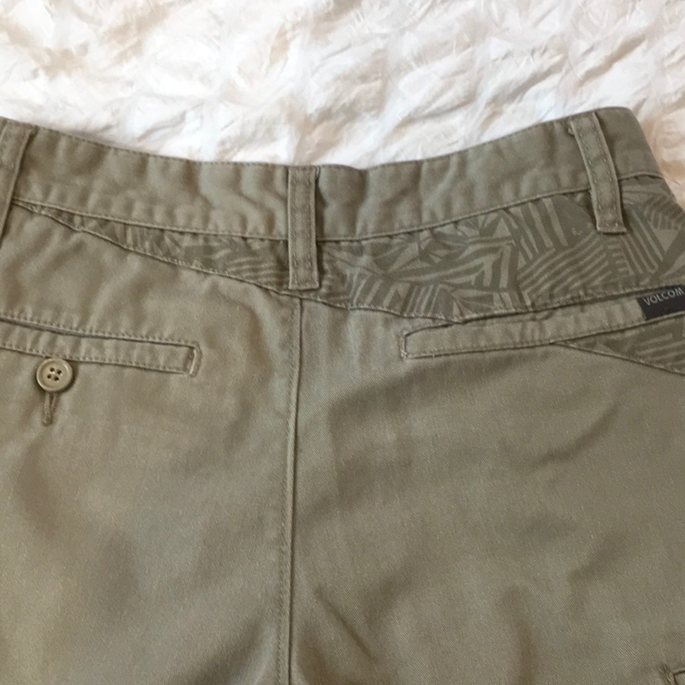 Volcom Shorts - Picture 3 of 5